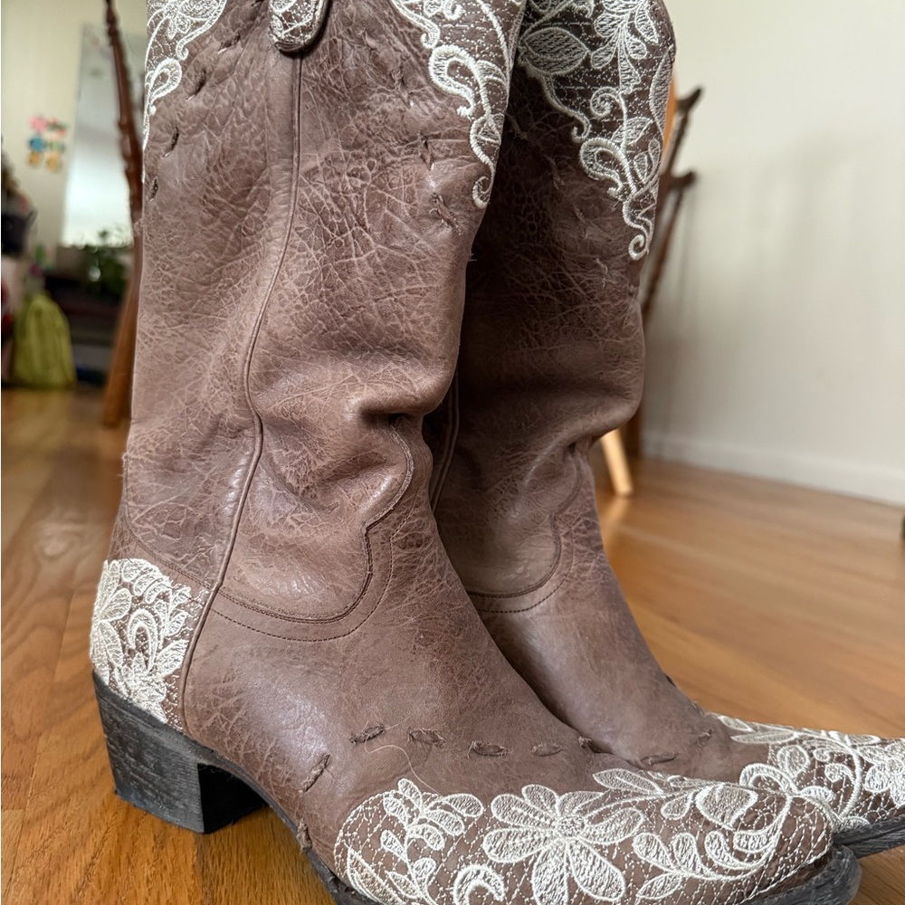 Lane Boots Brown Leather Heeled Boots with White Lace Detailing and Blue Sole